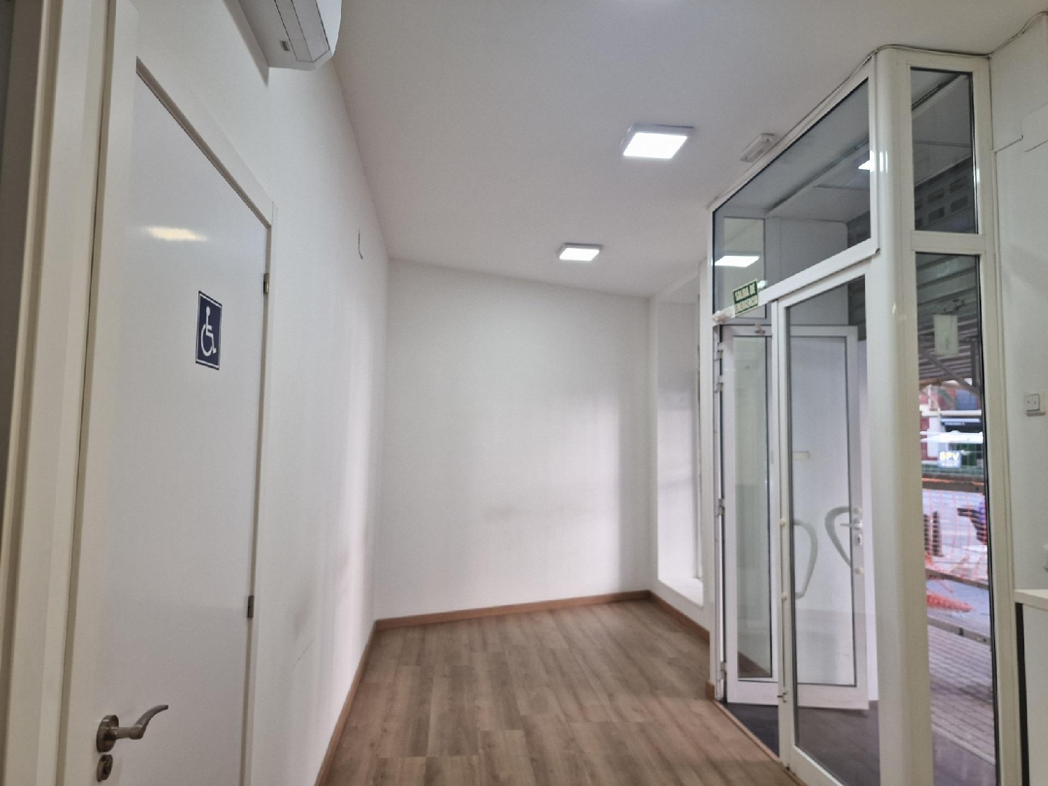  à vendre local commercial Valencia De Las Torres Campiña Sur 3