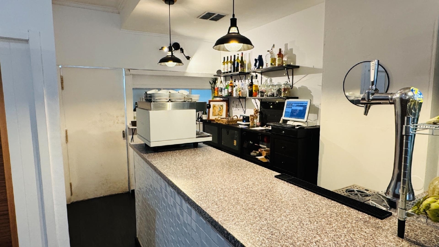  till salu lokal Valencia De Las Torres Campiña Sur 2