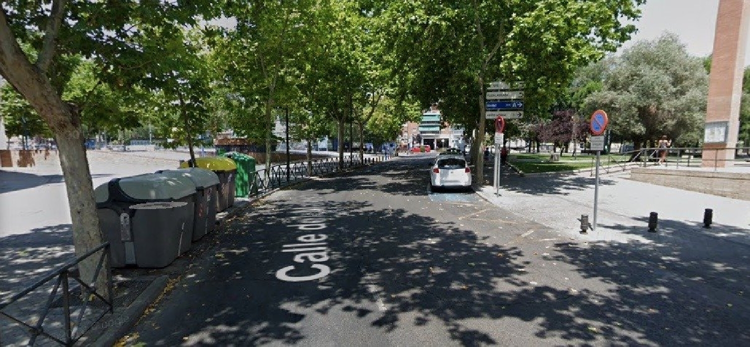  te koop bedrijfsruimte Valverde De Leganés Olienza 3