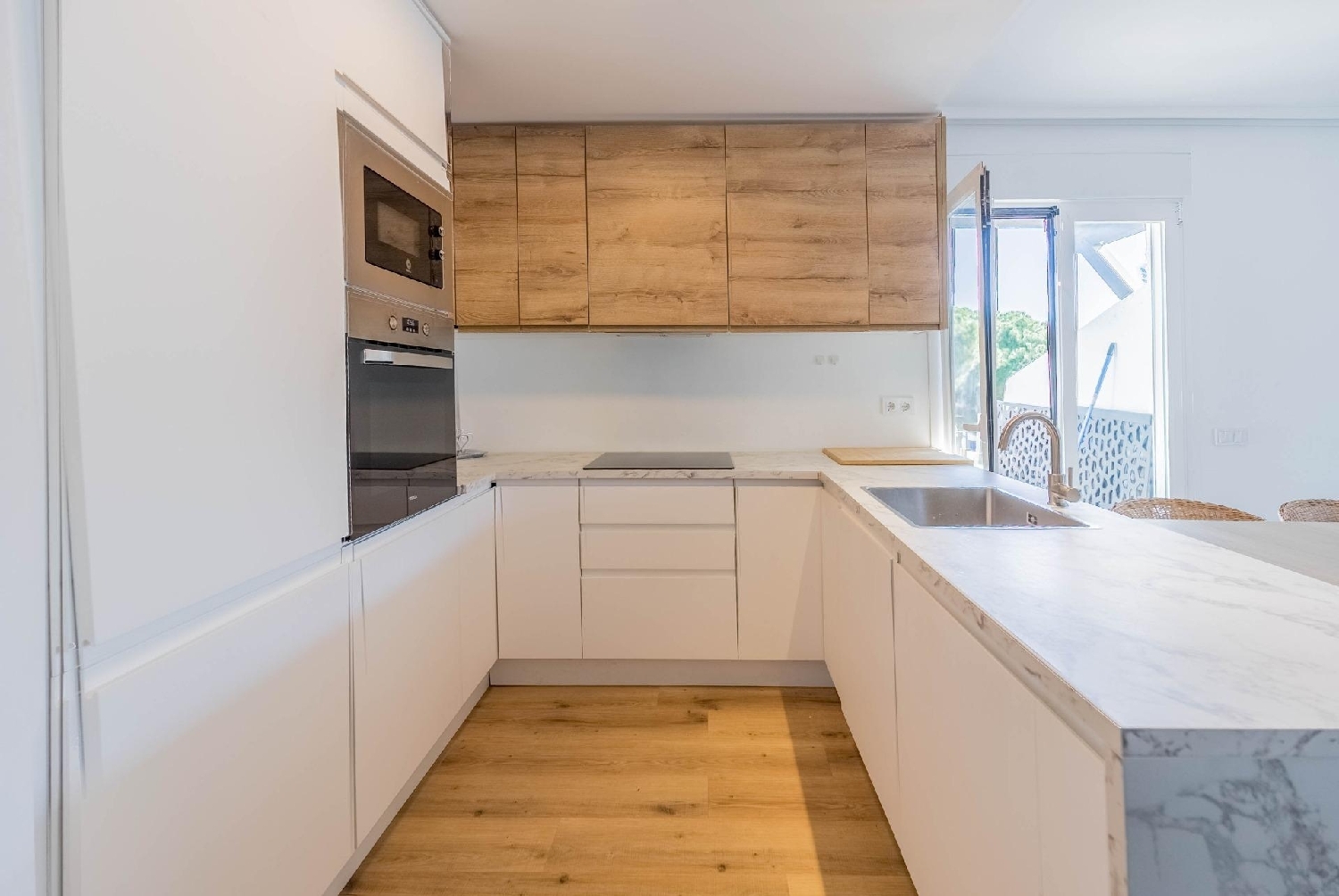 till salu parhus Calahonda Costa Del Sol Occidental 6