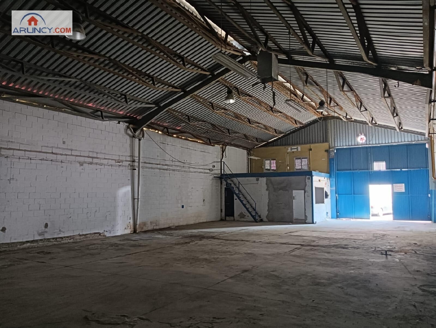  till salu butik Sevilla La Nueva Sur 8