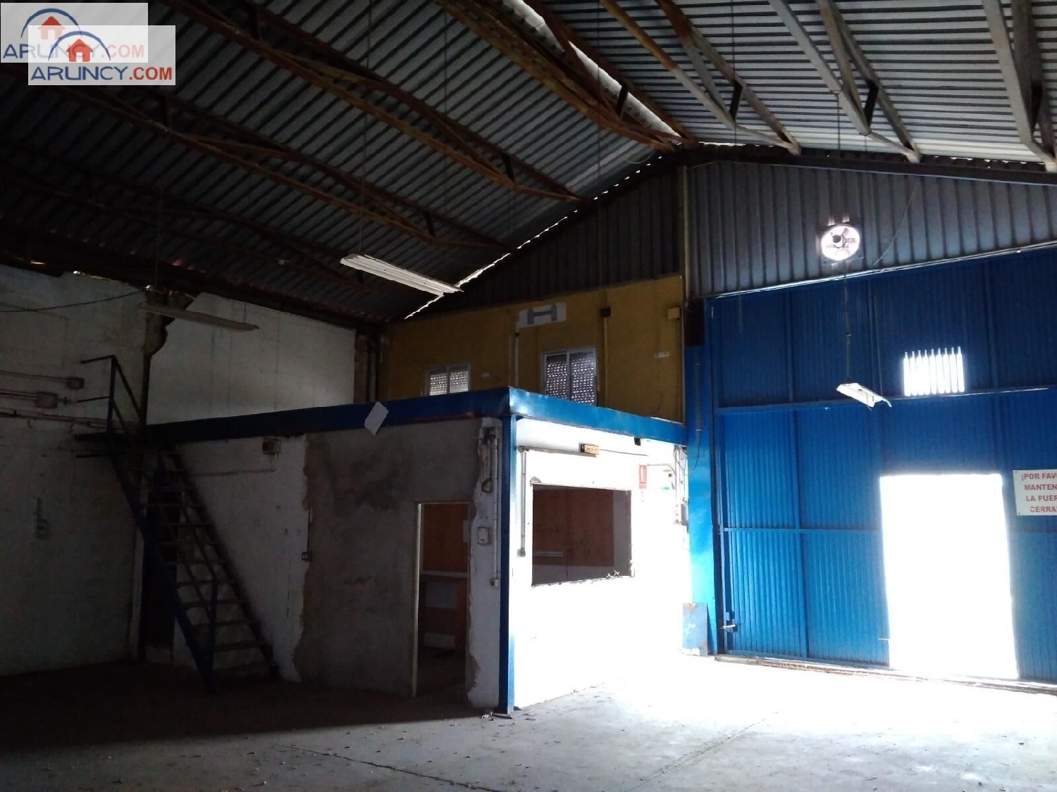  till salu butik Sevilla La Nueva Sur 3