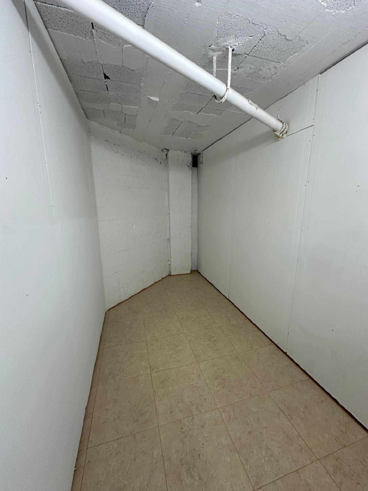  for sale storeroom Alicante Centro 03001 Alacantí 1