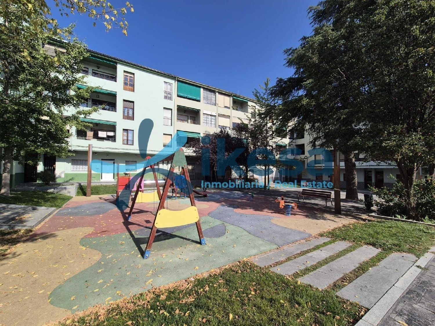  till salu lägenhet Baza Baza 1