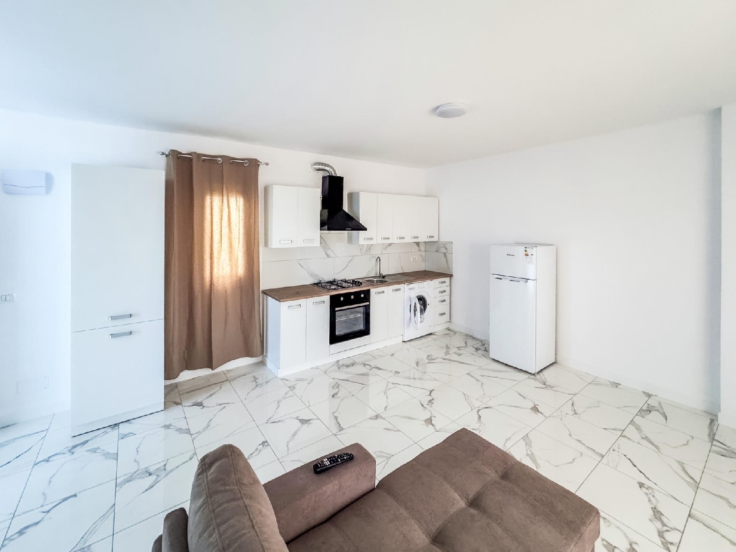  for sale building Maroñas Noya 8