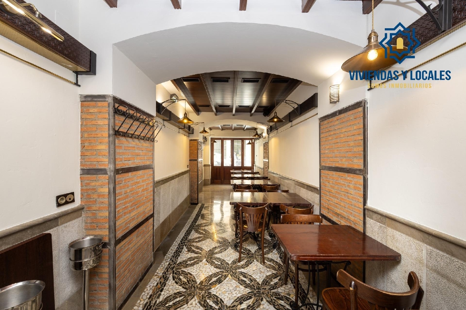  for sale commercial Barrio De Granada Alacantí 2