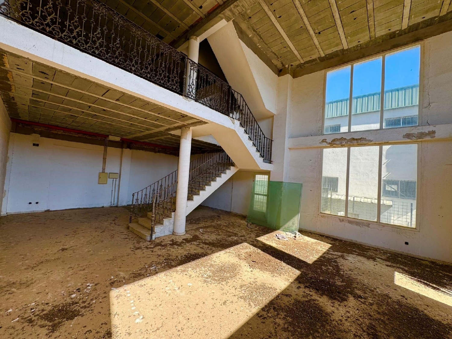  te koop bedrijfsruimte/ kantoor Mairena Del Aljarafe Metropolitana De Sevilla 2