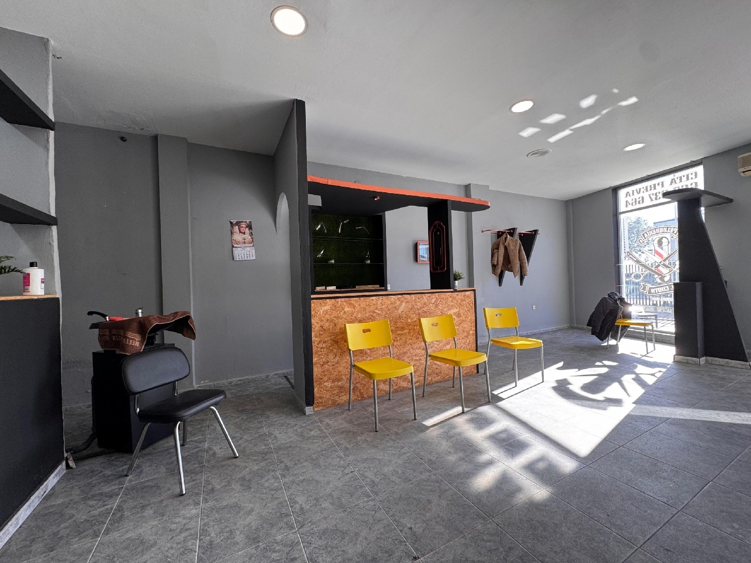  te koop bedrijfsruimte/ kantoor Olivares Aljarafe 3