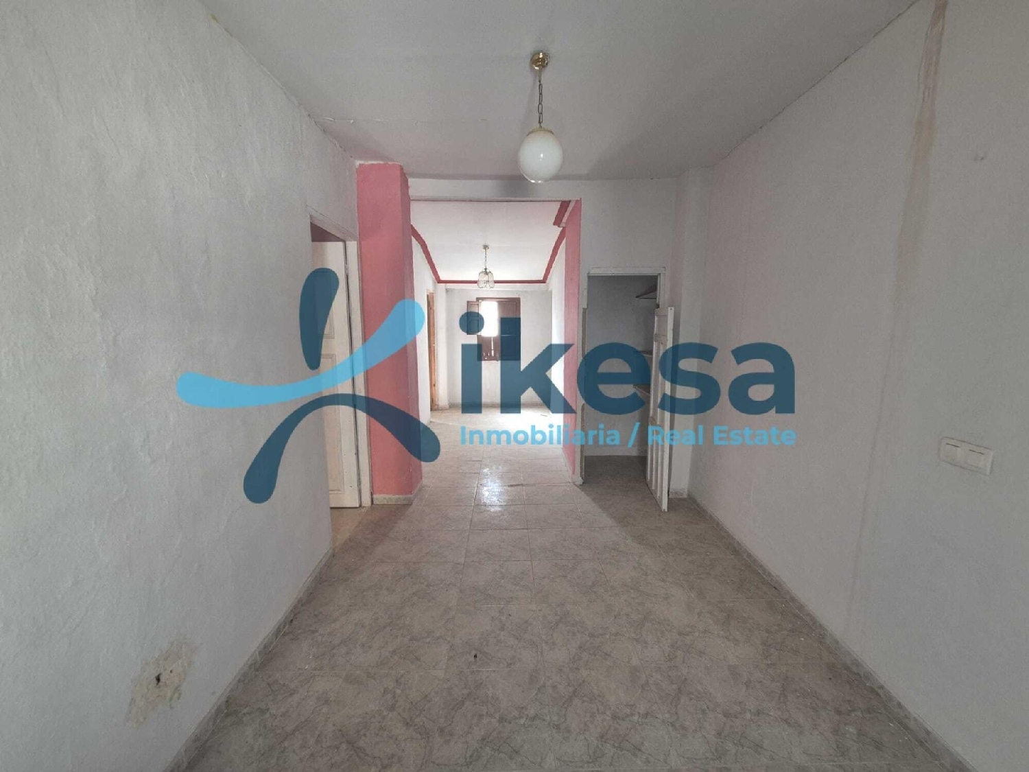  till salu hus Baza Baza 8