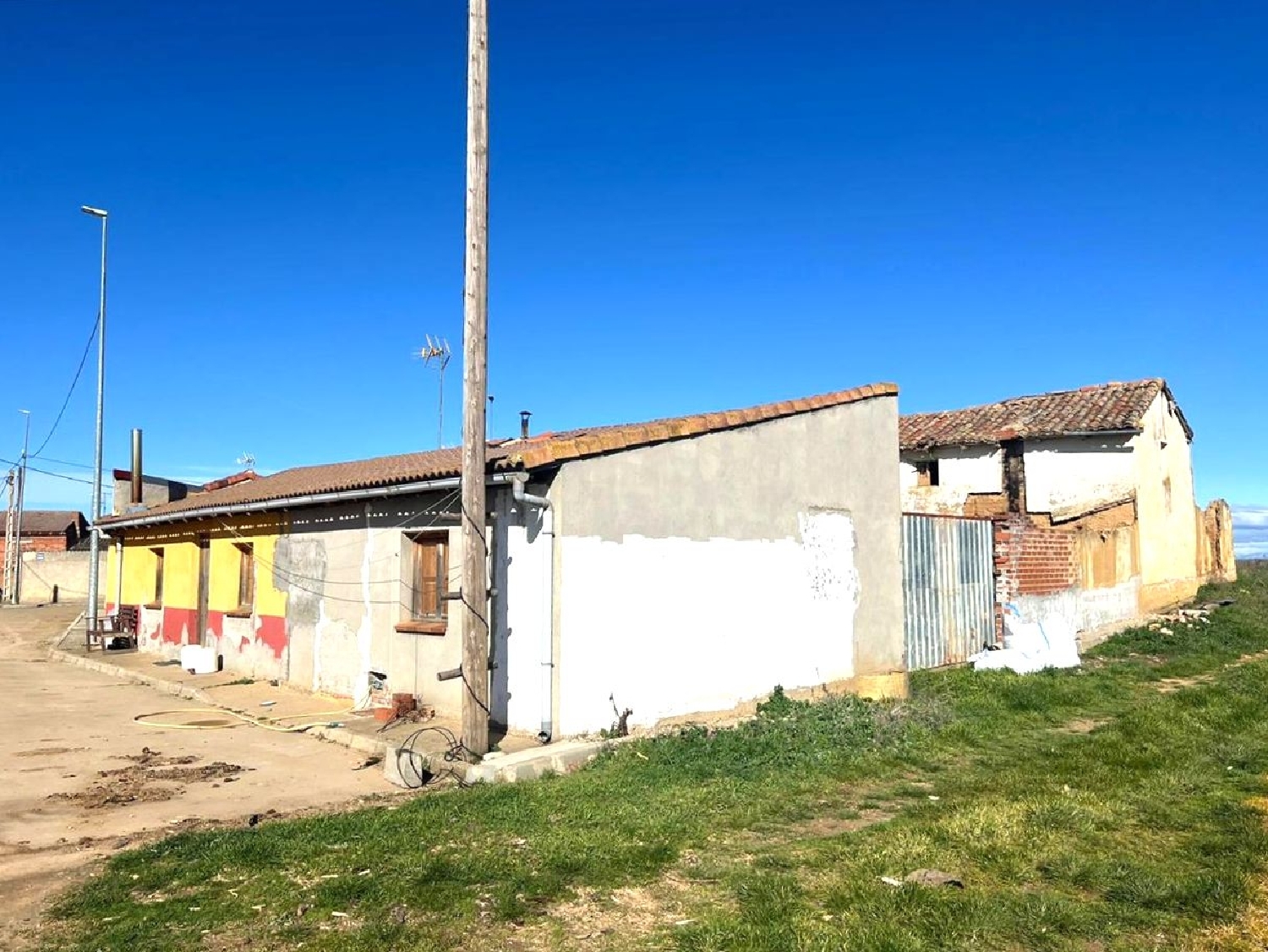  till salu hus Villamol Sahagún 4