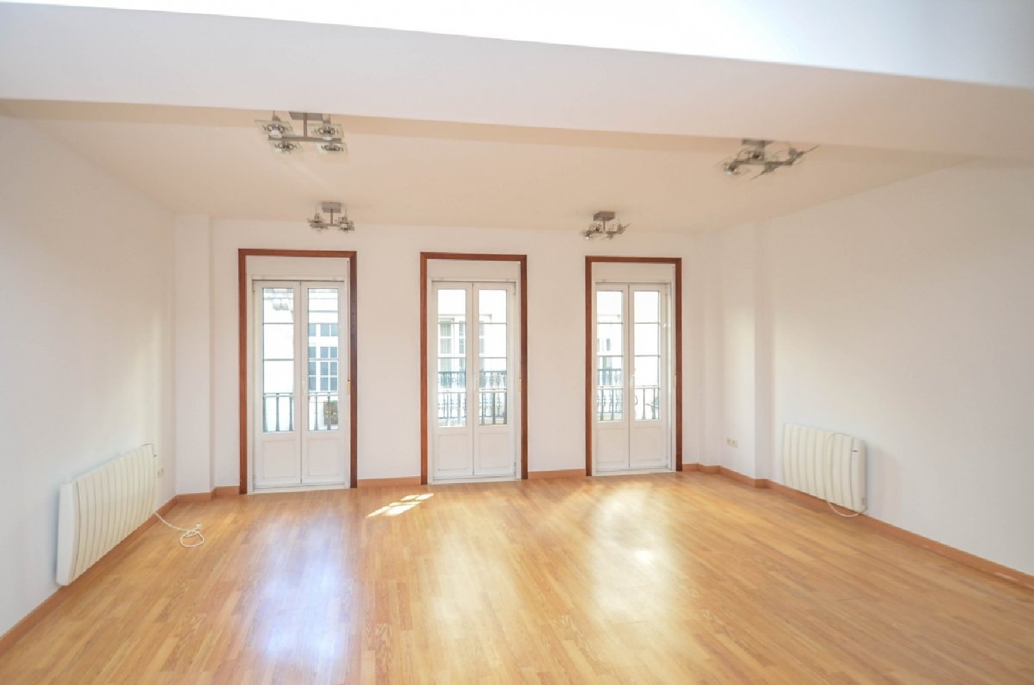  for sale office Agra De Ozán Coruña 1