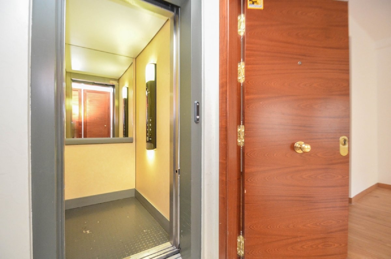  for sale office Agra De Ozán Coruña 8