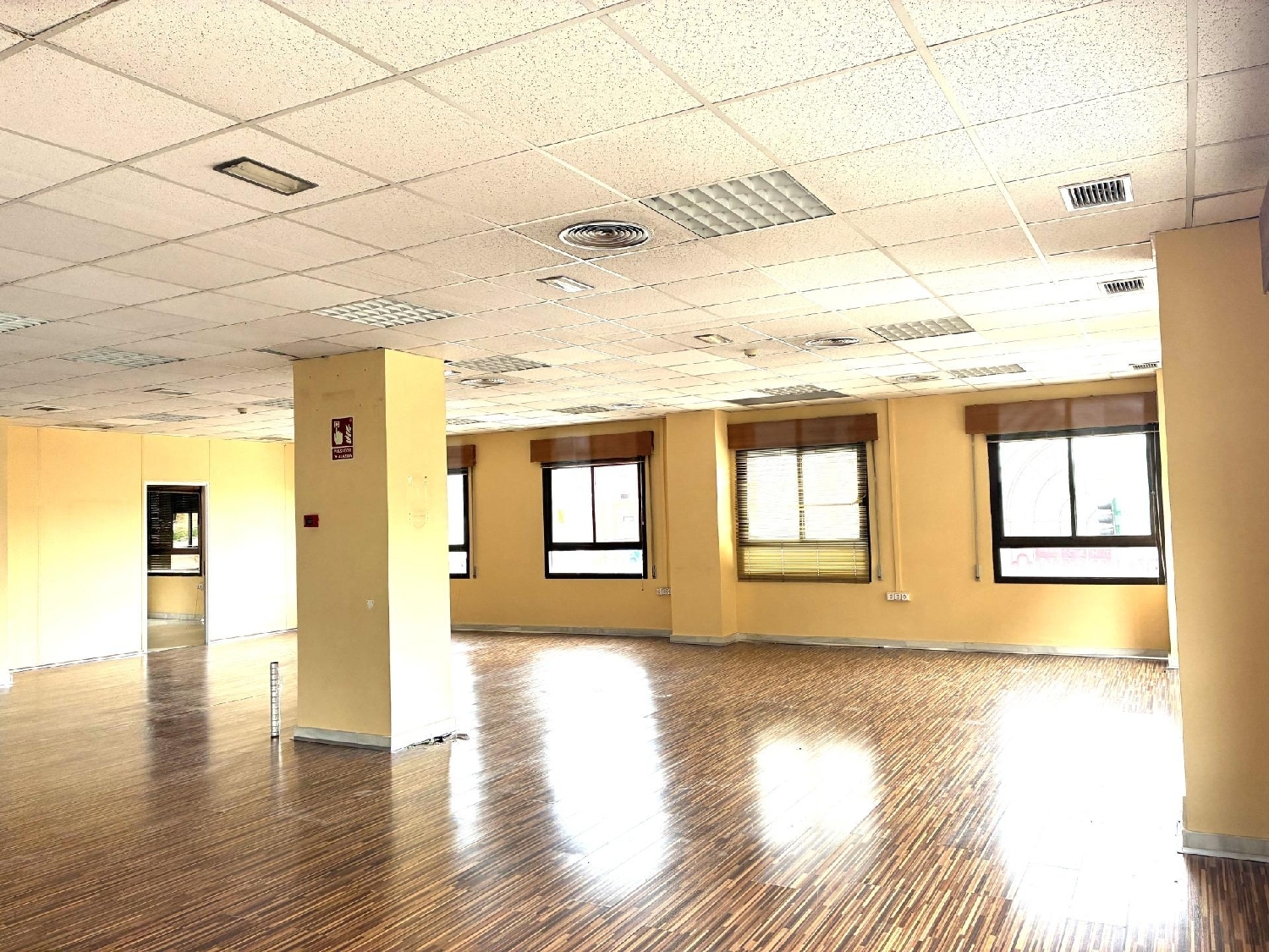  te koop kantoor Barrio De Granada Alacantí 1