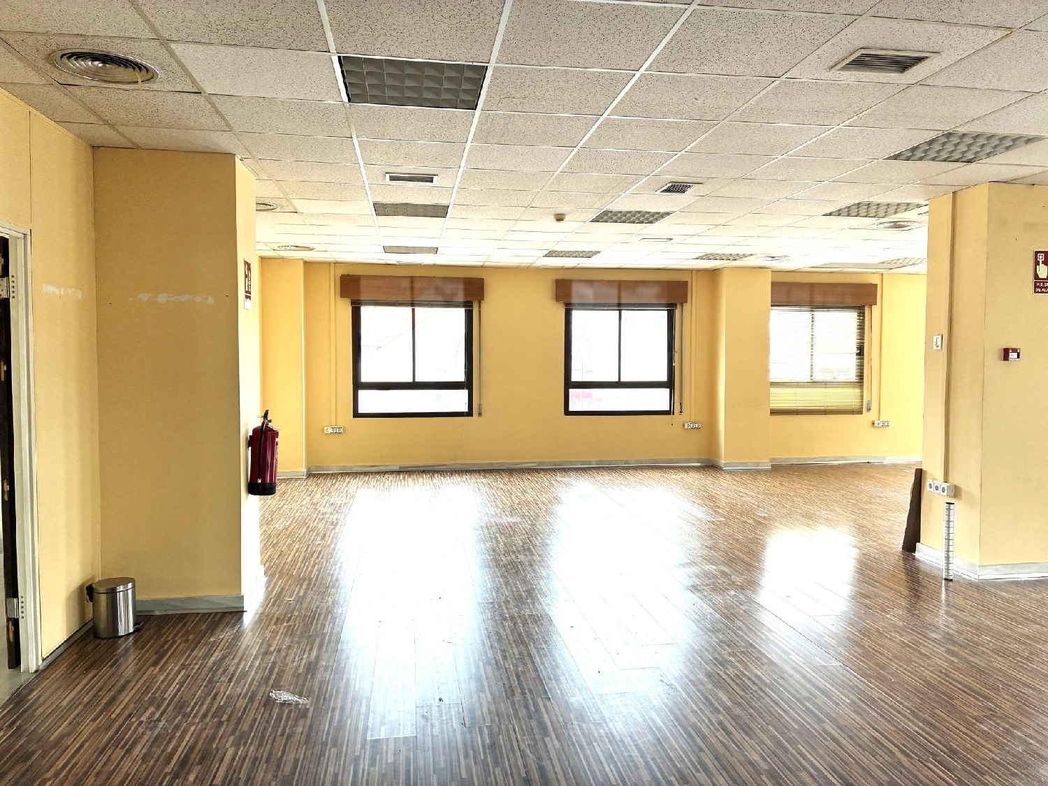  te koop kantoor Barrio De Granada Alacantí 2