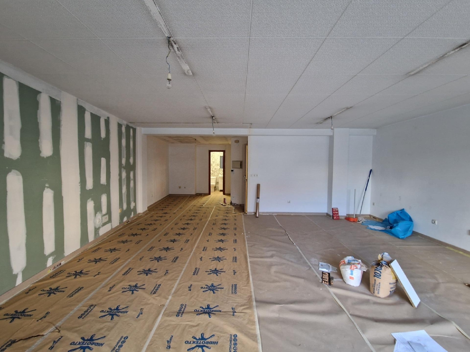  for sale office Carballo Bergantiños 7