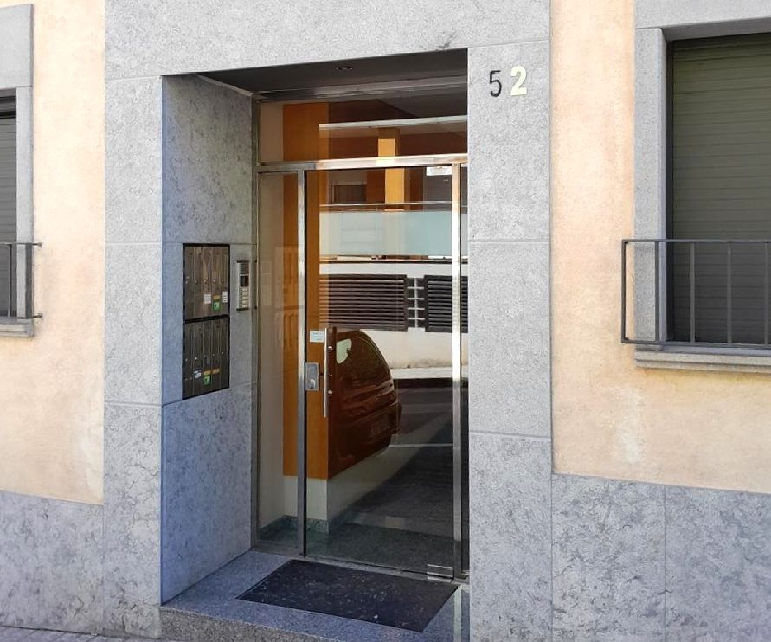  te koop kantoor Gironella Berguedá 3