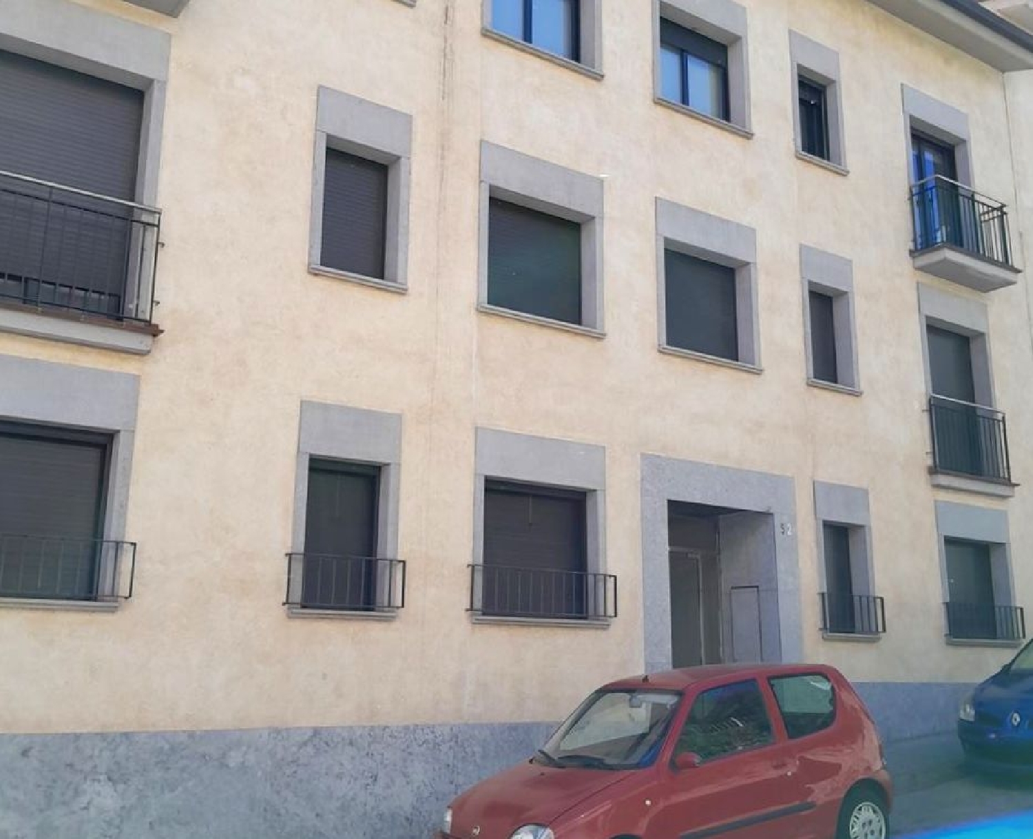  te koop kantoor Gironella Berguedá 2