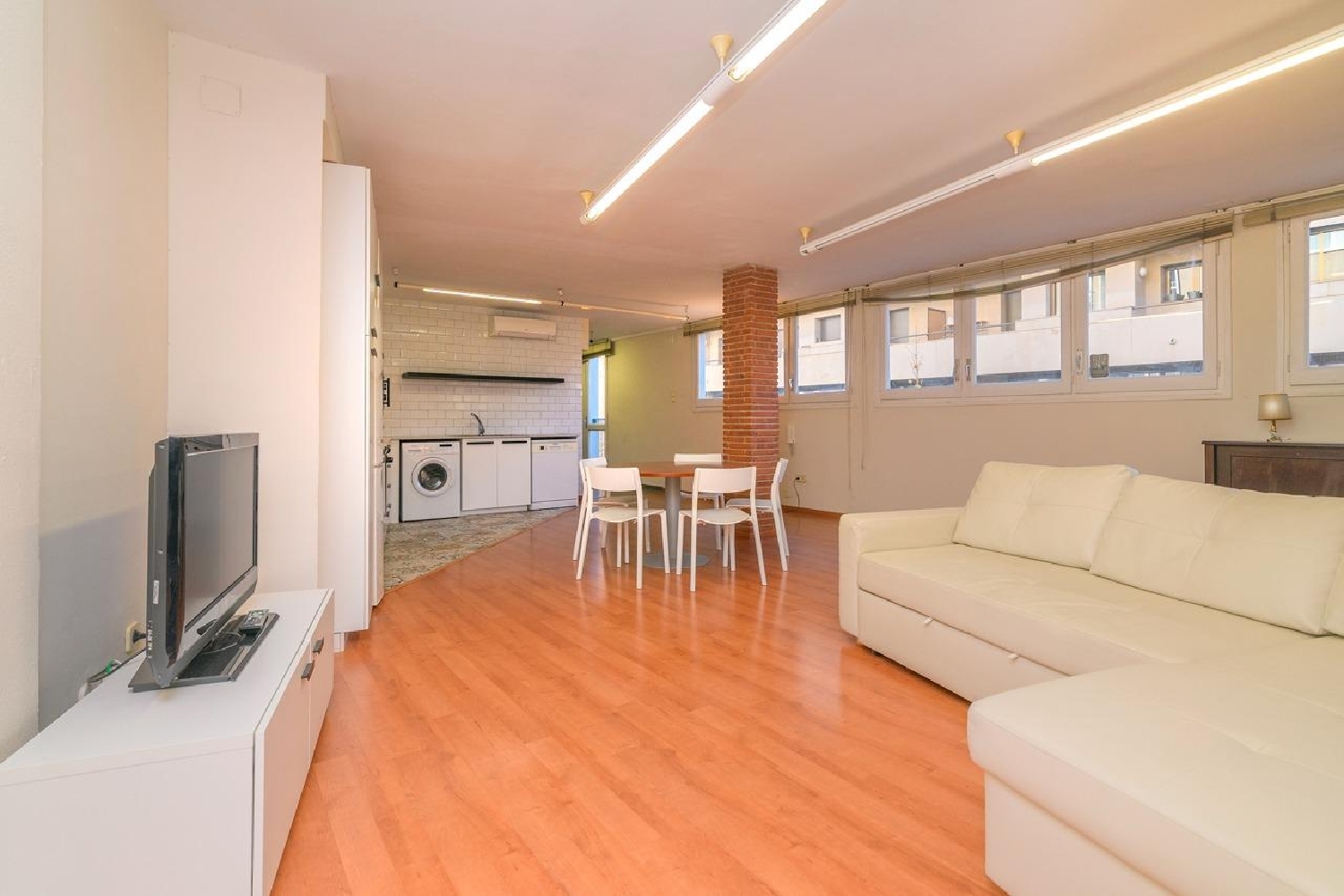  till salu kontor Manresa Bages 6