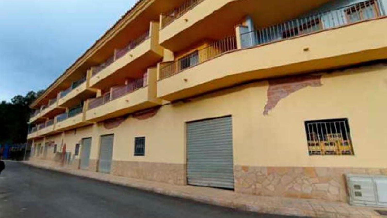  till salu kontor Sueras Plana Baixa 3