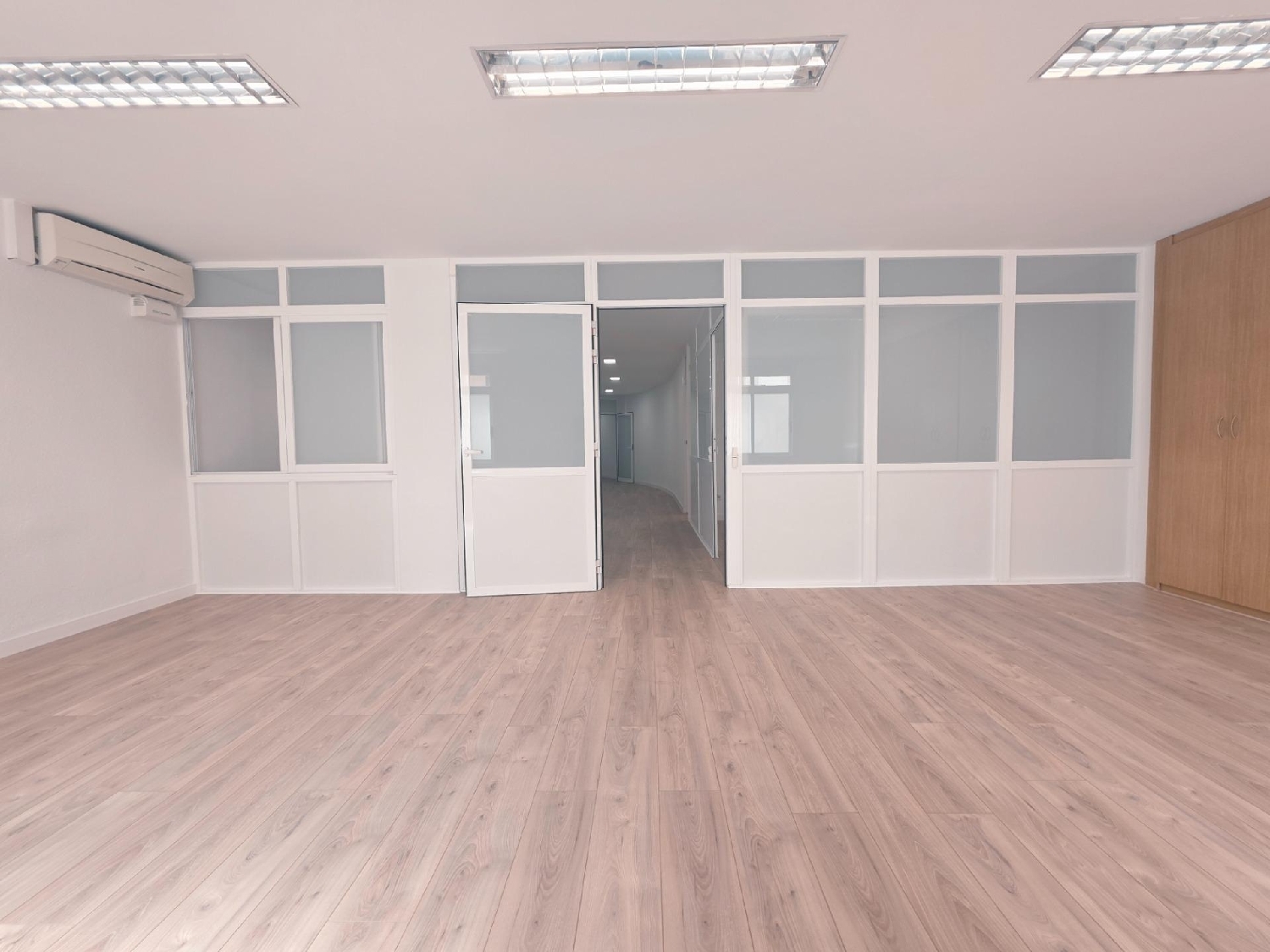 till salu kontor Valencia De Las Torres Campiña Sur 6