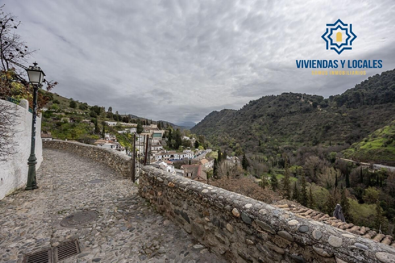 till salu tomt Barrio De Granada Alacantí 8