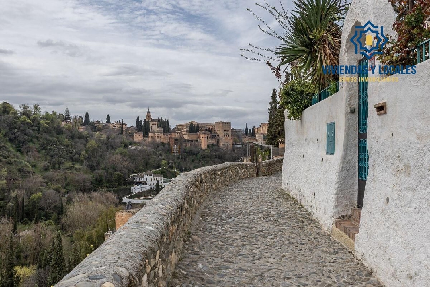 till salu tomt Barrio De Granada Alacantí 4