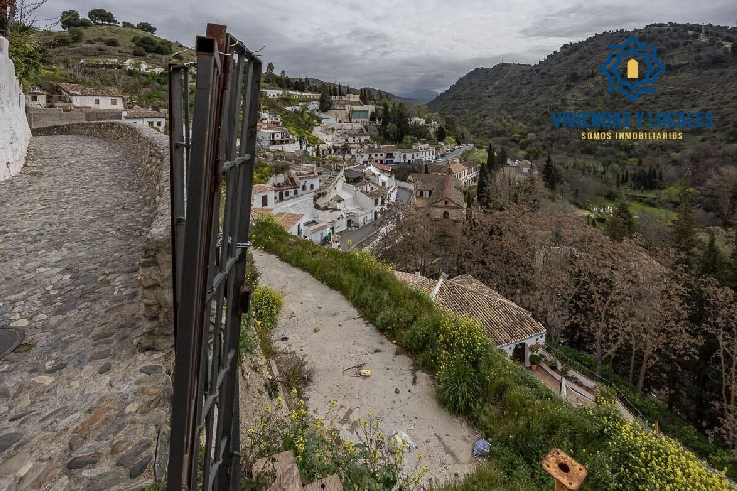 till salu tomt Barrio De Granada Alacantí 5