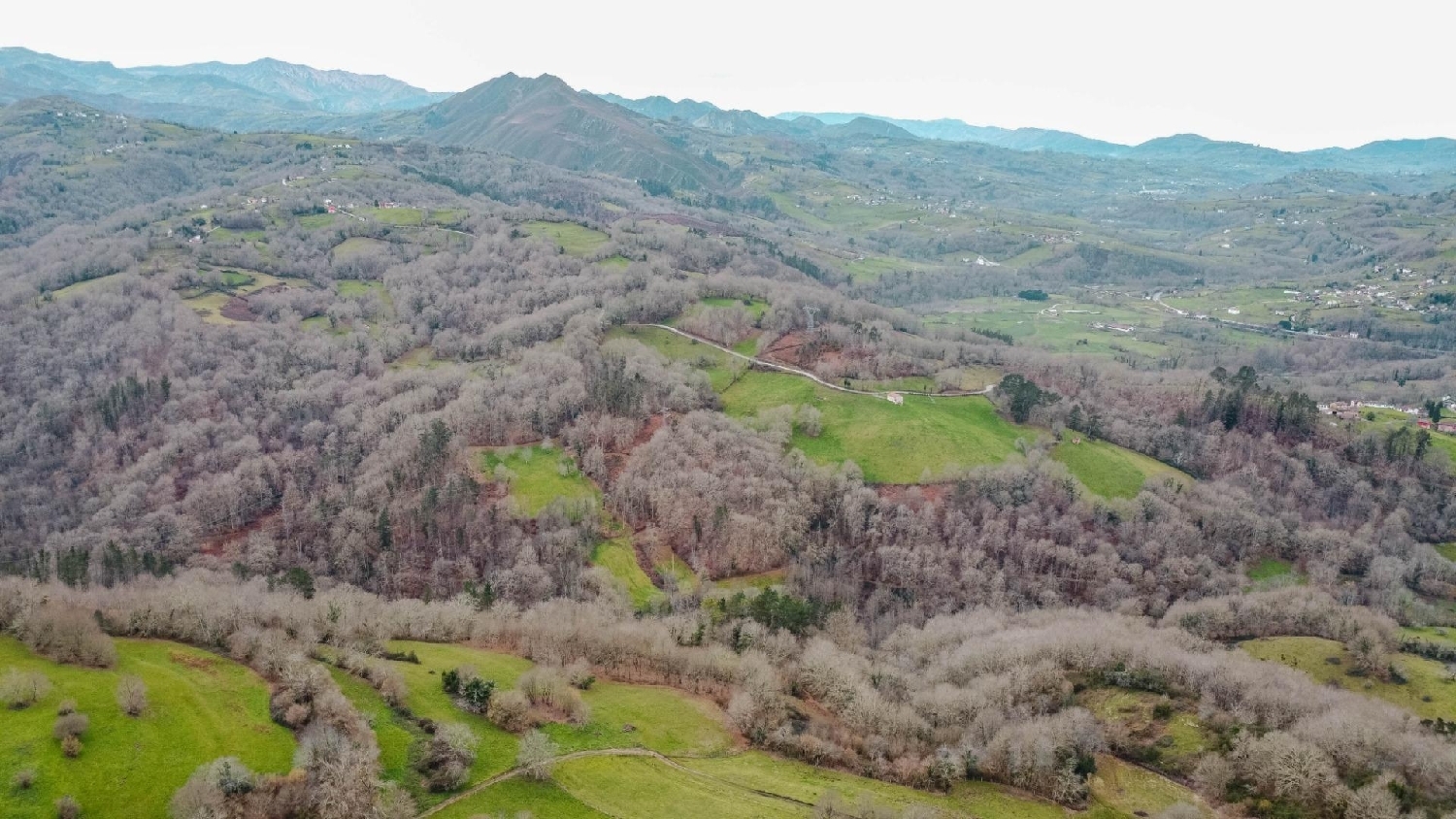  en venta terreno Parres Oriente 5