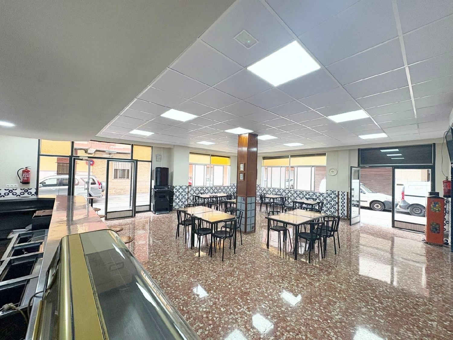  en venta local Alaquas Horta Oest 1