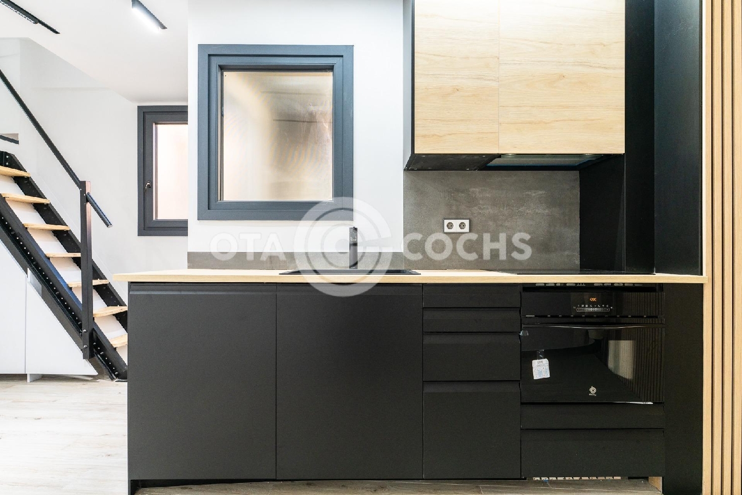  en venta local Barriada Les Tres Creus Bages 3