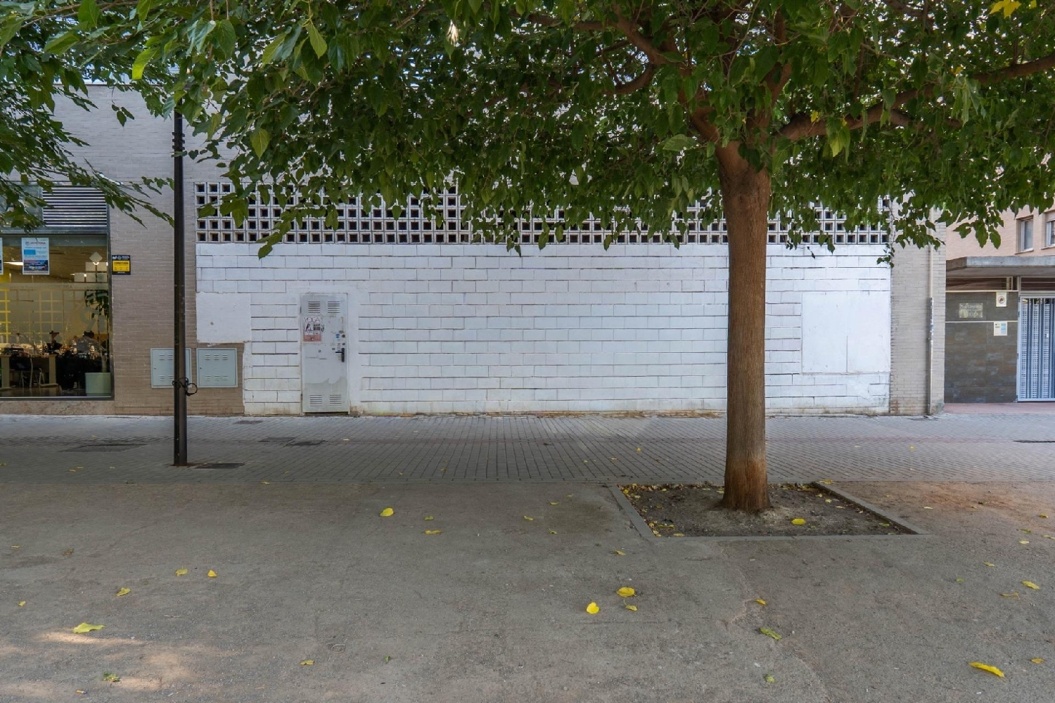 till salu lokal Barrio De Granada Alacantí 2