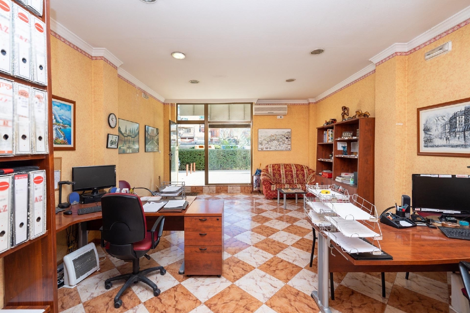  till salu lokal Barrio De Granada Alacantí 2