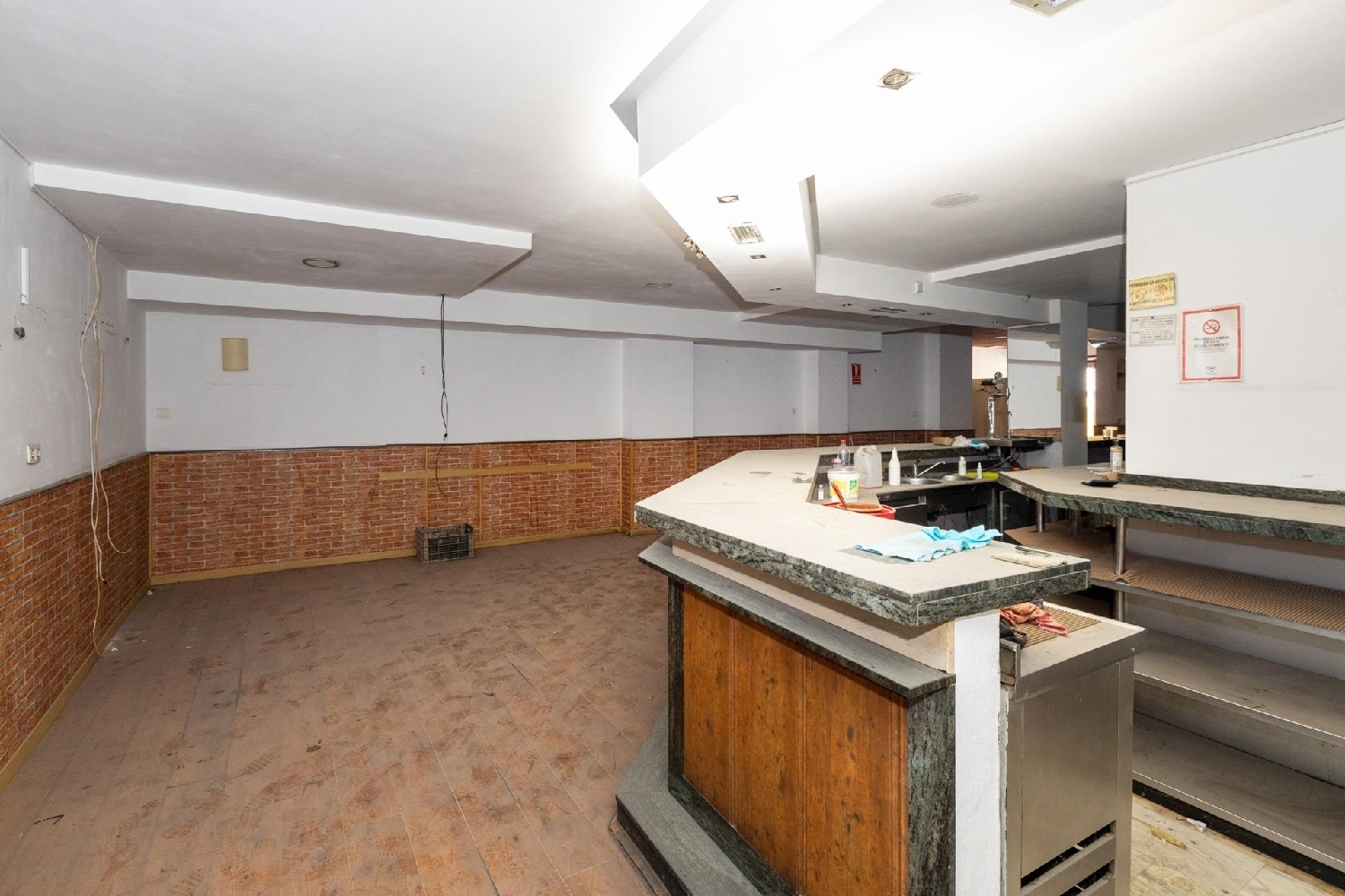  te koop bedrijfsruimte Barrio De Granada Alacantí 8