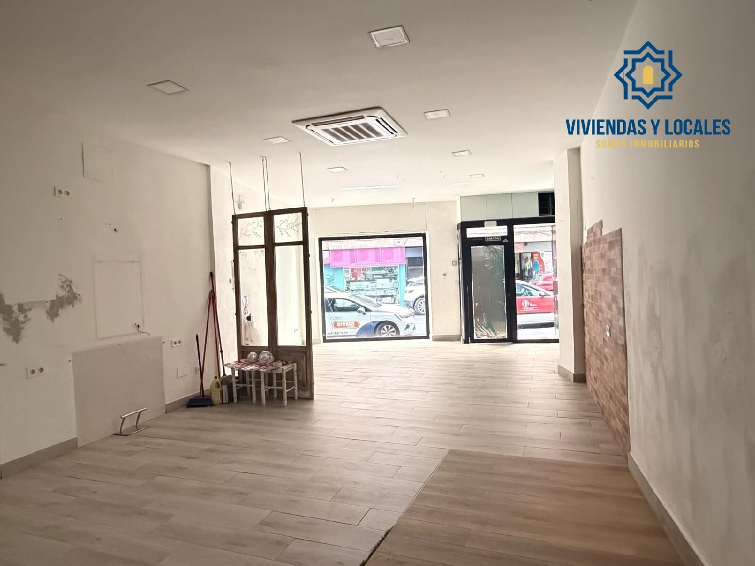  en venta local Barrio De Granada Alacantí 6