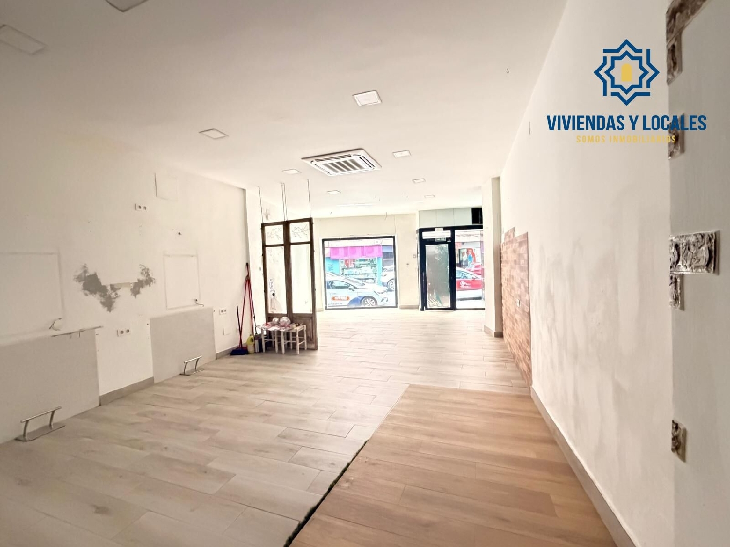  en venta local Barrio De Granada Alacantí 5