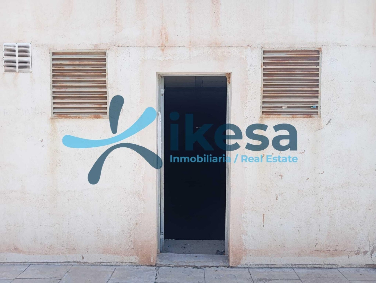  à vendre local commercial Baza Baza 2