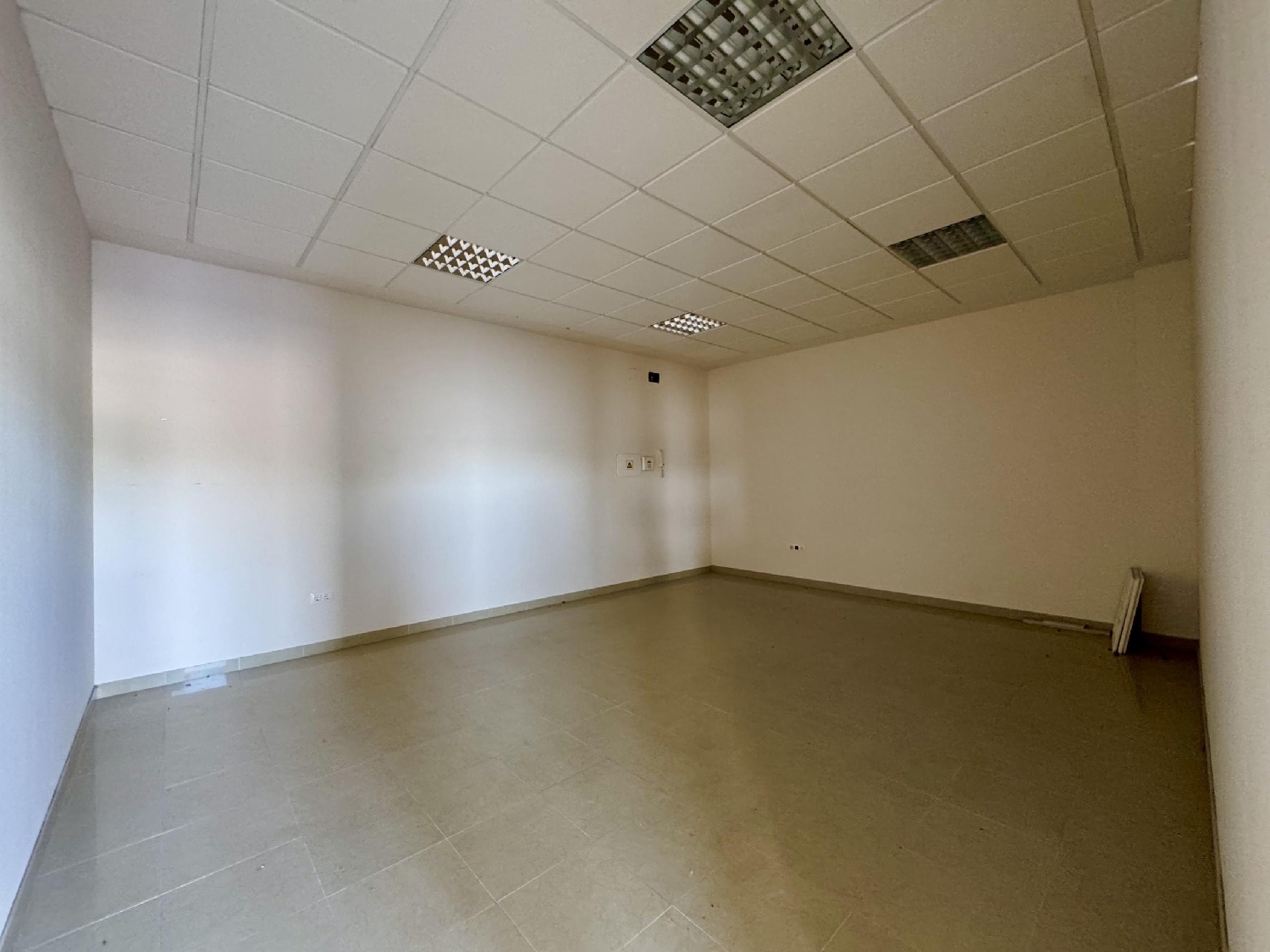  te koop bedrijfsruimte Bollullos De La Mitación Aljarafe 6