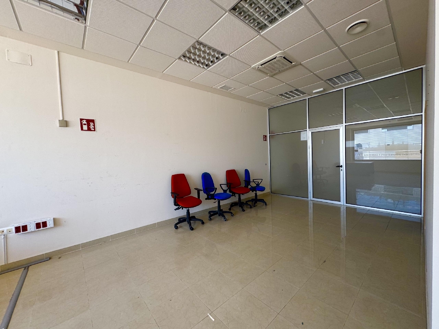  te koop bedrijfsruimte Bollullos De La Mitación Aljarafe 4