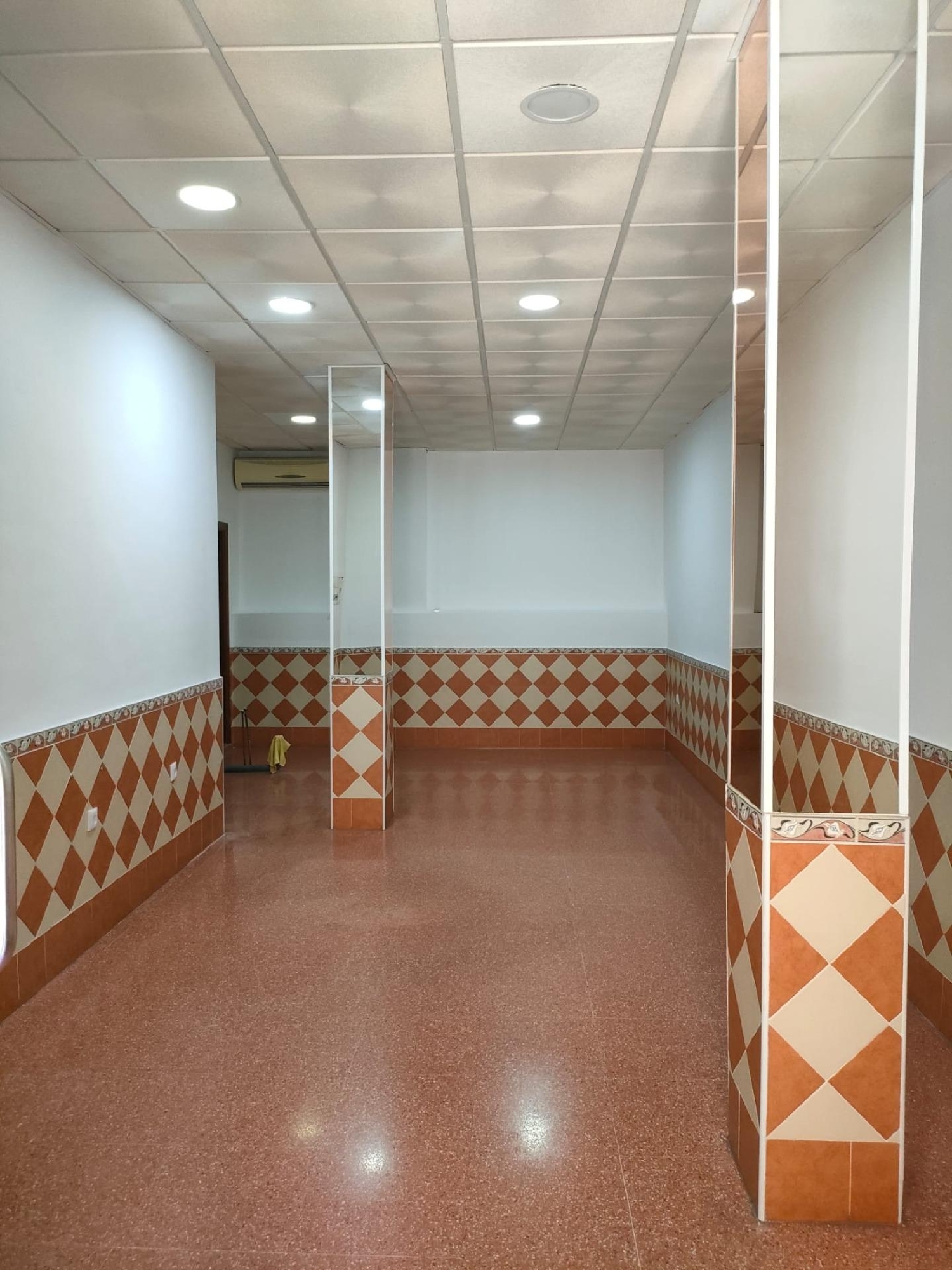  en venta local Cantillana Vega Del Guadalquivir 2