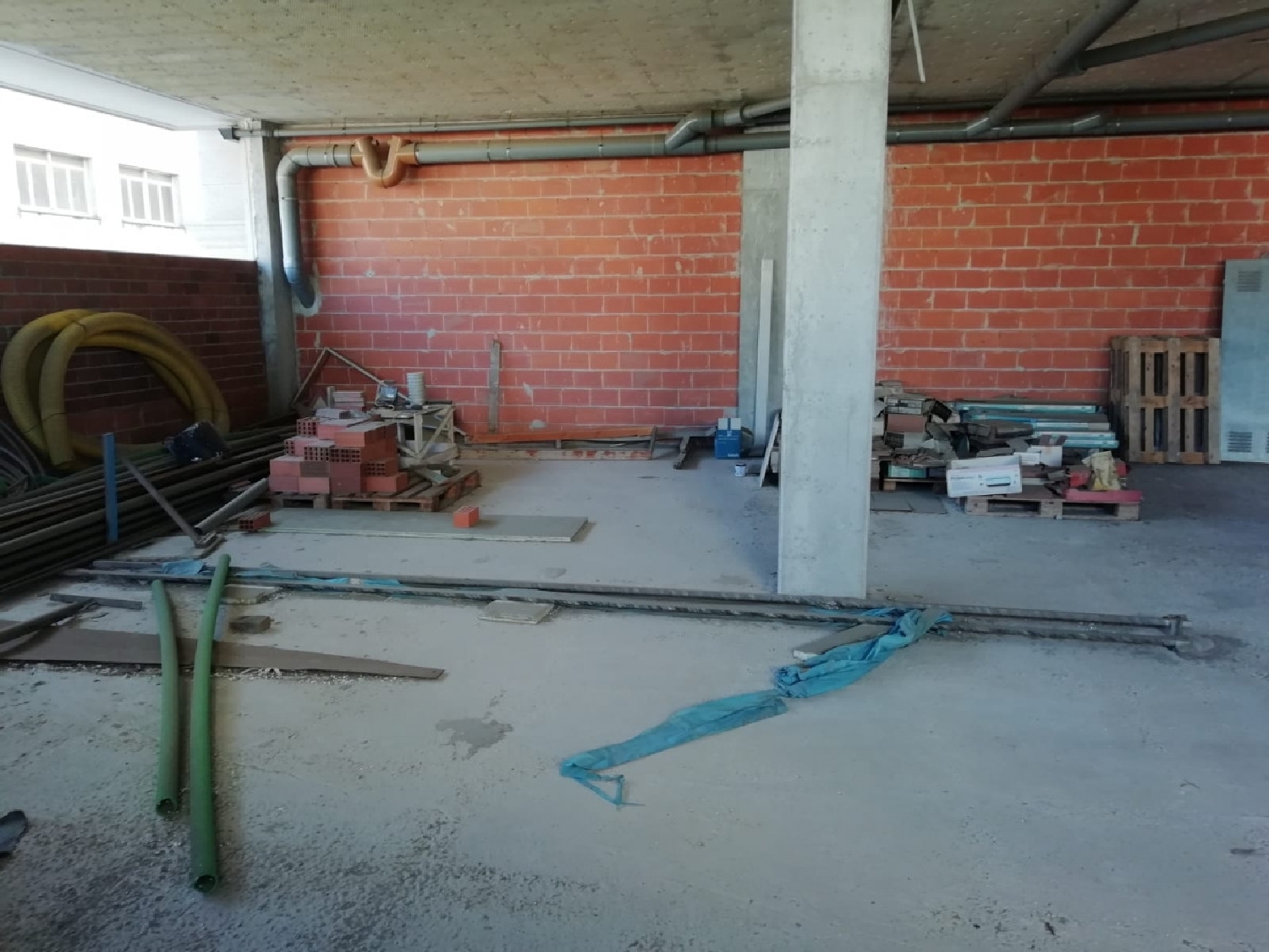  till salu lokal Carballo Bergantiños 6