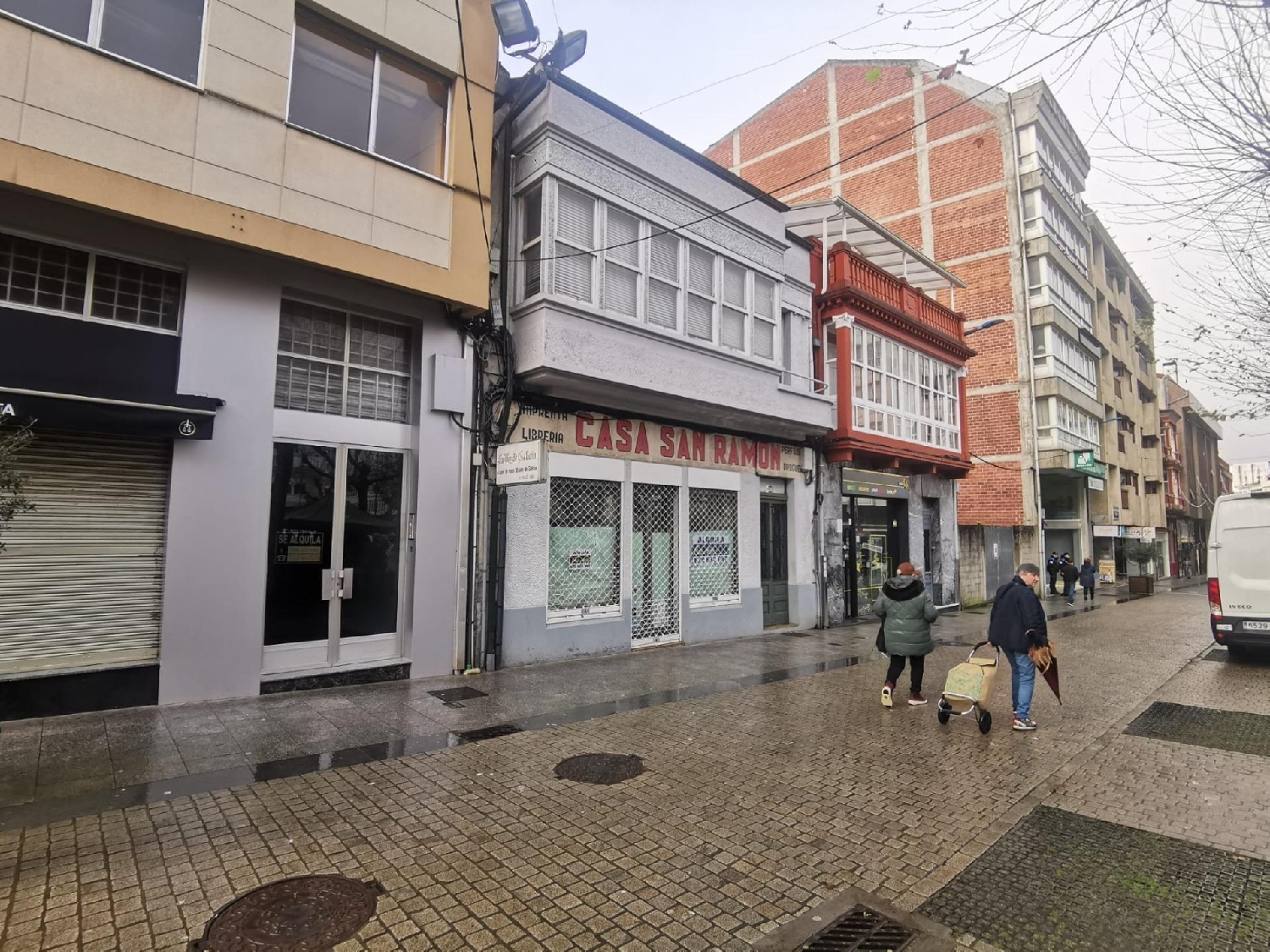  en venta local Carballo Bergantiños 2