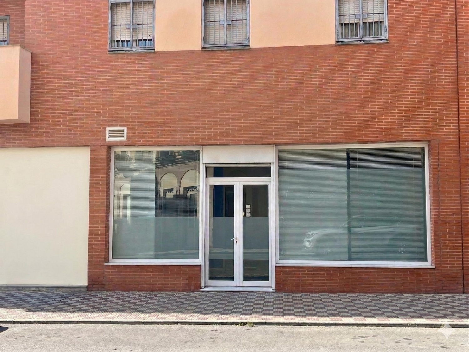  for sale commercial premise Dos Hermanas Málaga-Costa Del Sol 1