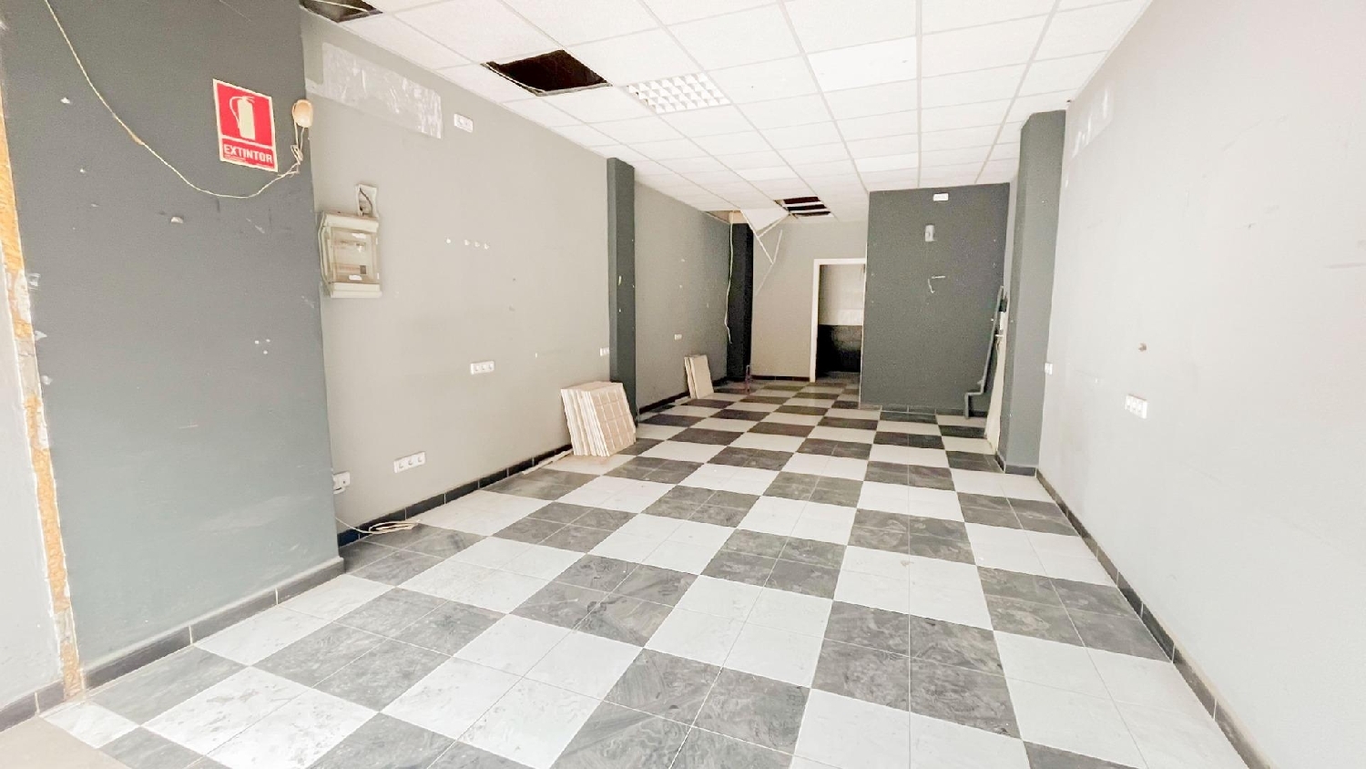  for sale commercial premise Emperador Horta Nord 1