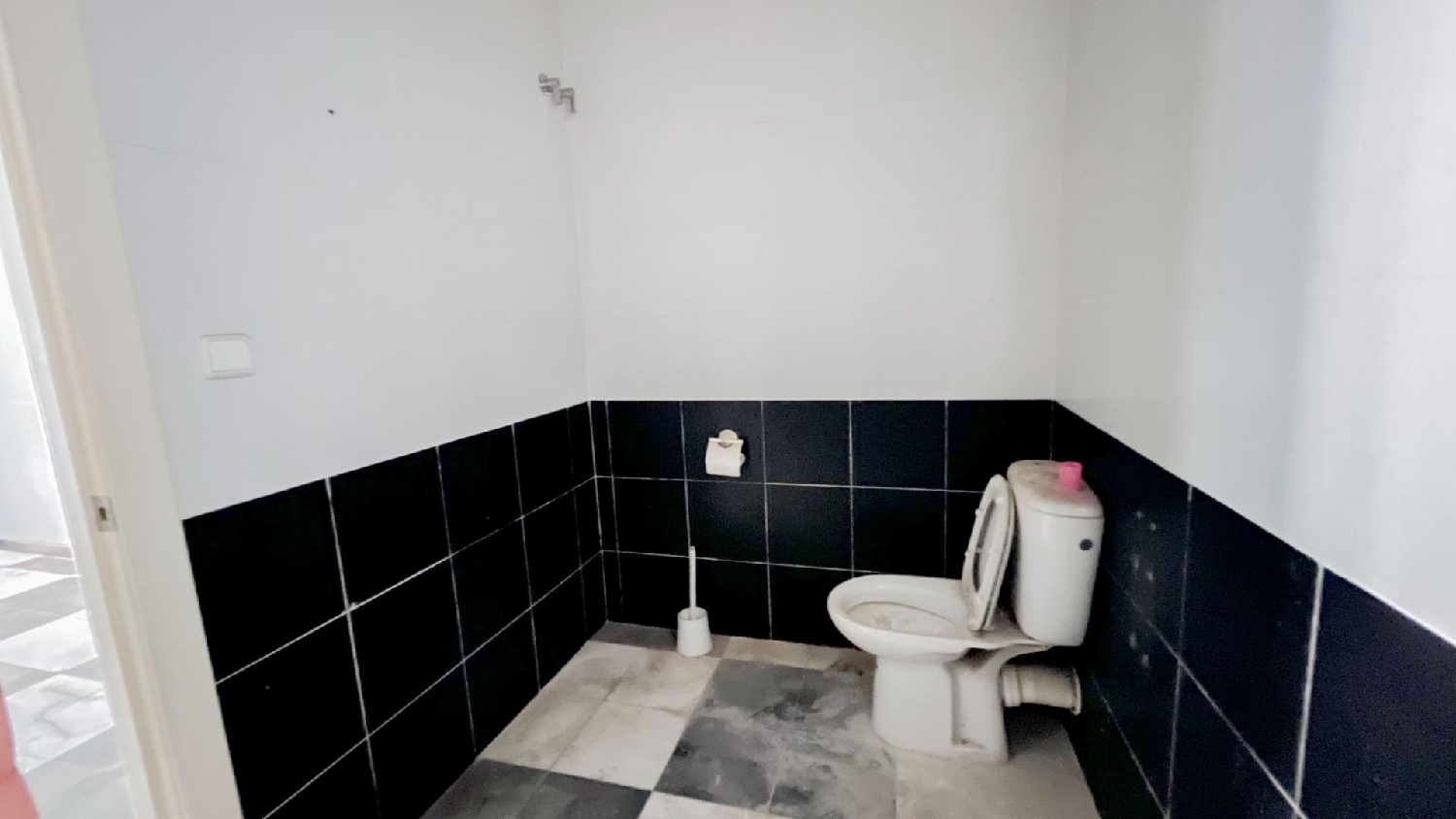  te koop bedrijfsruimte Emperador Horta Nord 6