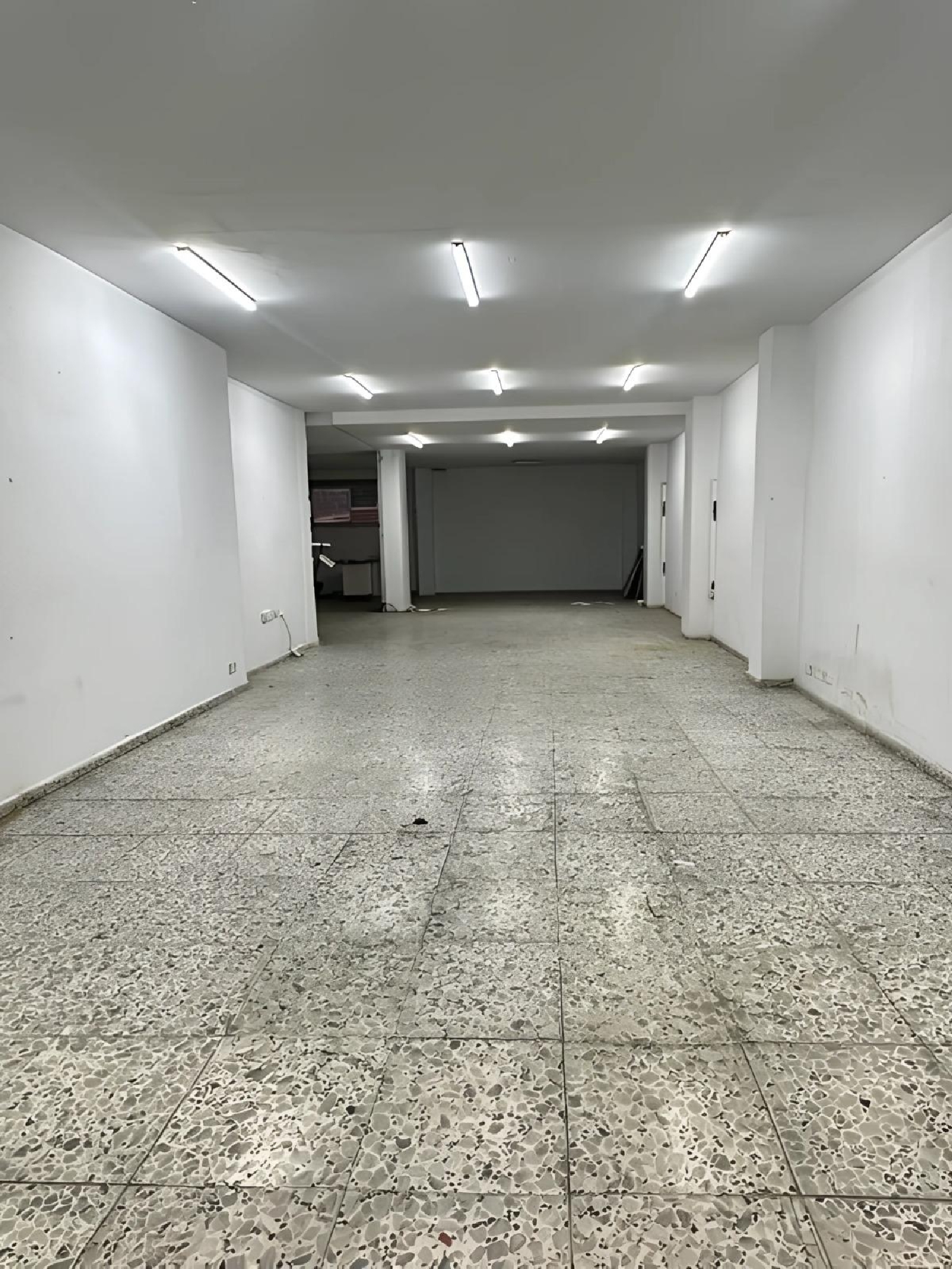  till salu lokal Fuengirola Costa Del Sol Occidental 2