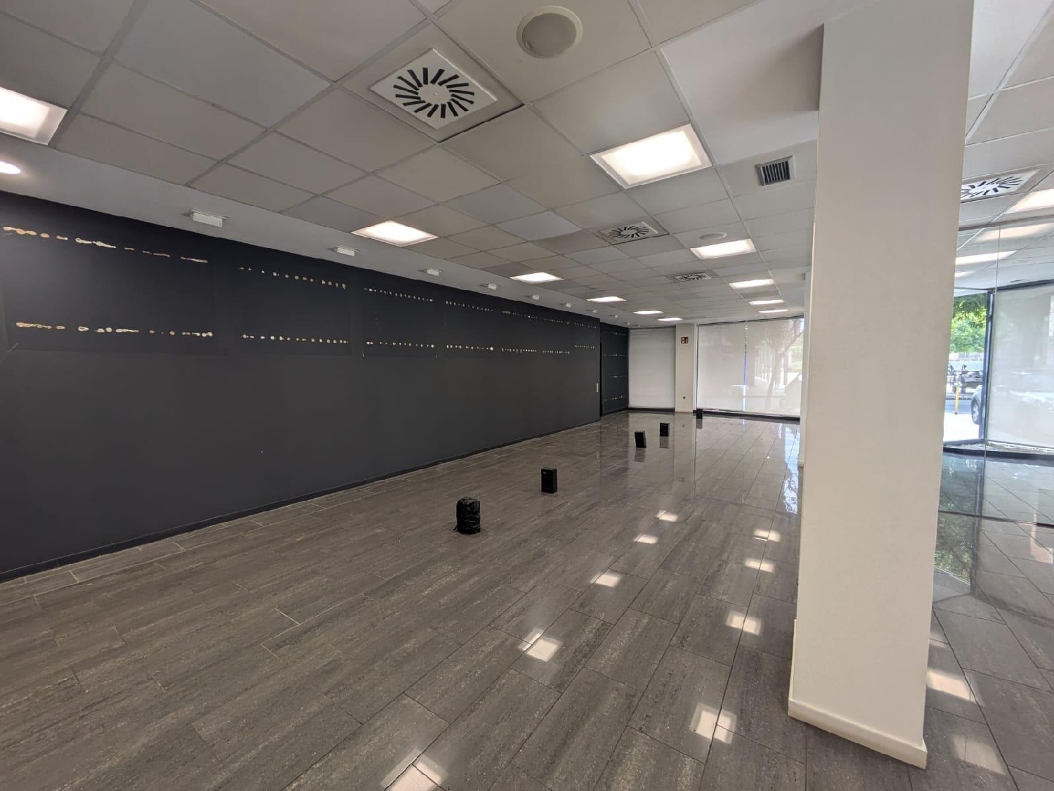  till salu lokal L'hospitalet De Llobregat Centre Barcelonès 7