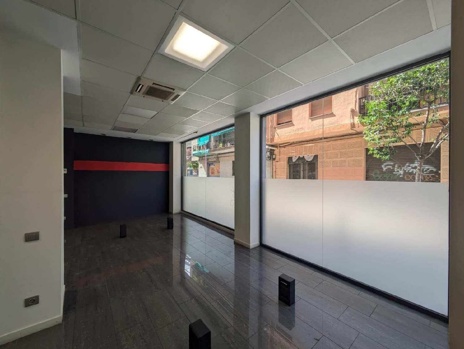  till salu lokal L'hospitalet De Llobregat Centre Barcelonès 8