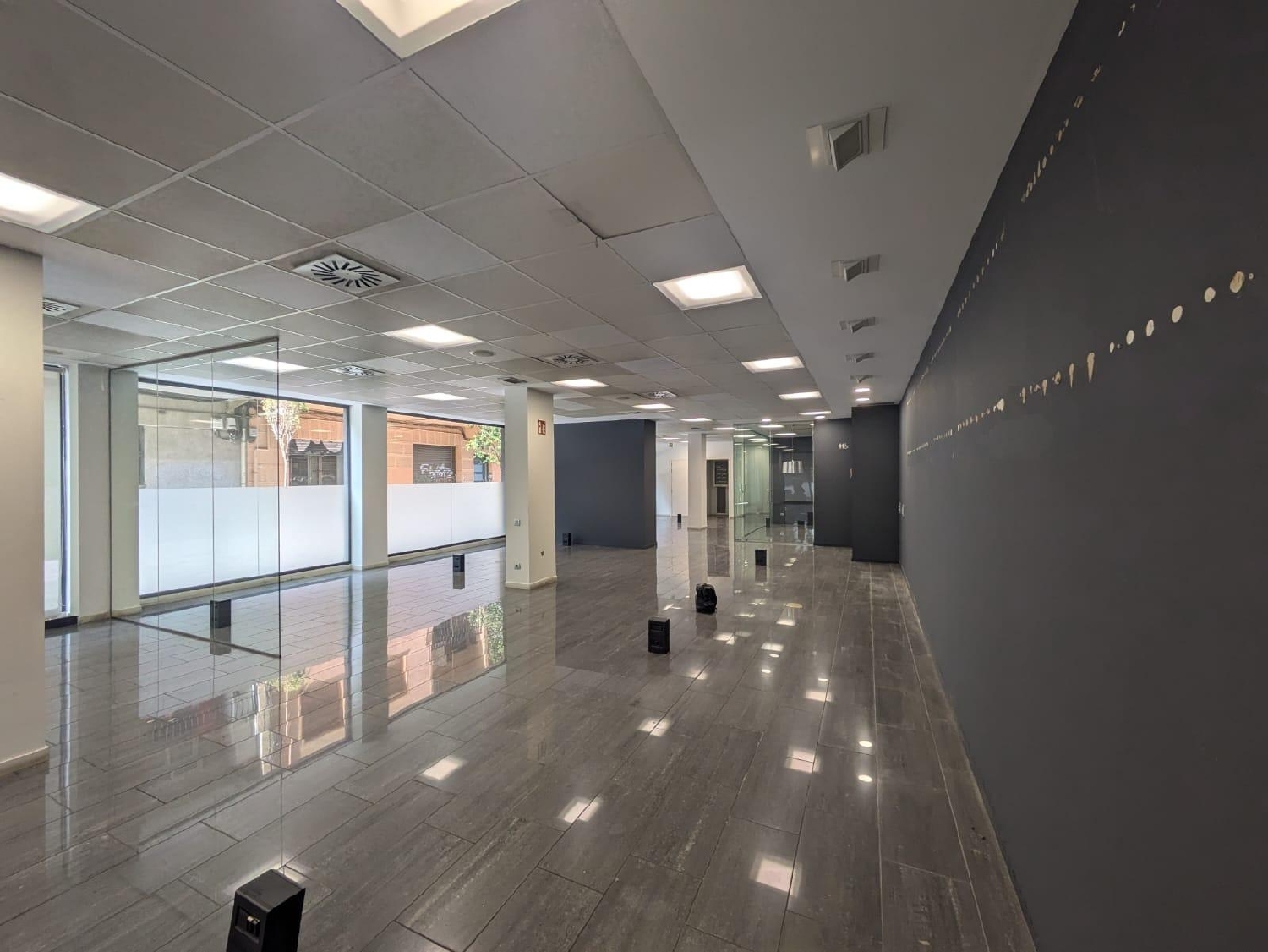  till salu lokal L'hospitalet De Llobregat Centre Barcelonès 3