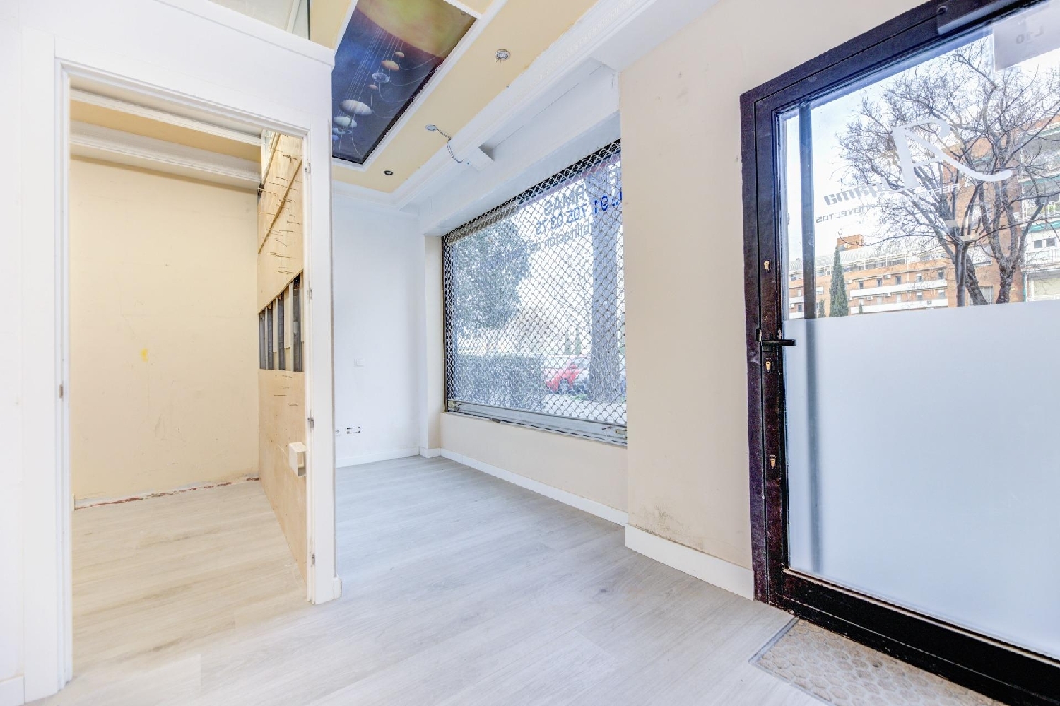  en venta local Madrid Valle Del Almanzora 5