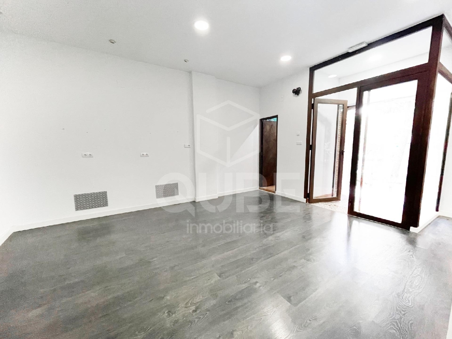  for sale commercial premise Málaga Del Fresno Campiña 2